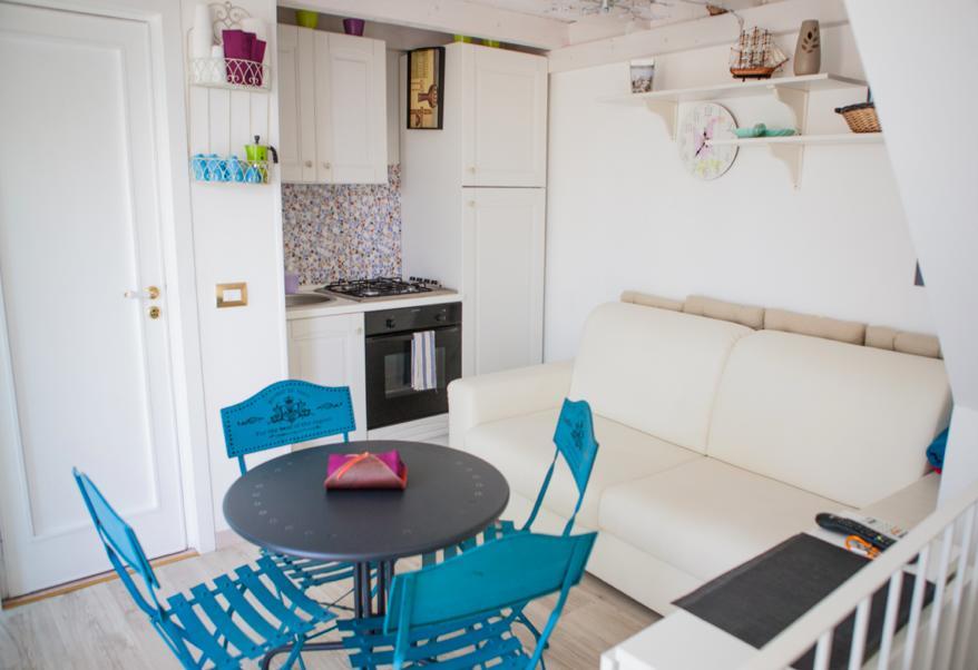 Le Maisonette Полиняно а Маре Екстериор снимка