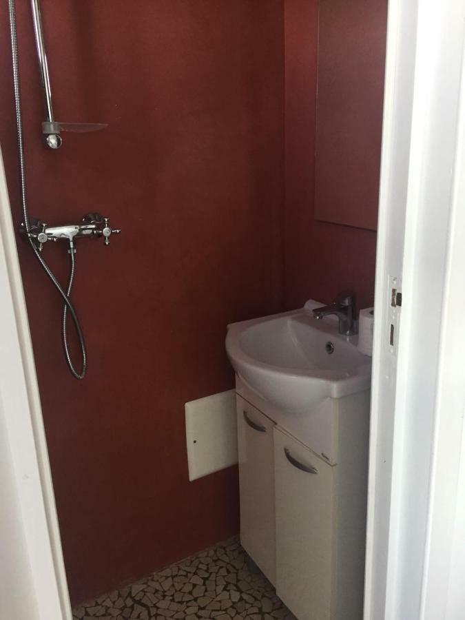 Le Maisonette Полиняно а Маре Екстериор снимка
